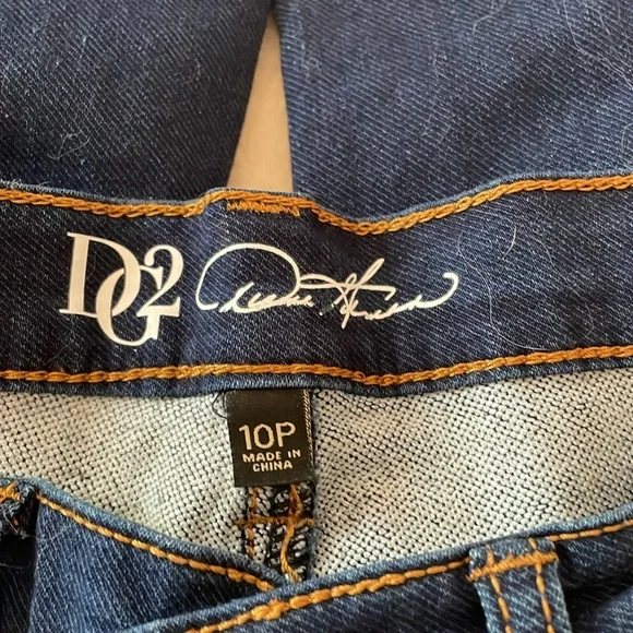 DG2 new w/o tag soft and sleek denim jeans - Picture 2 of 4